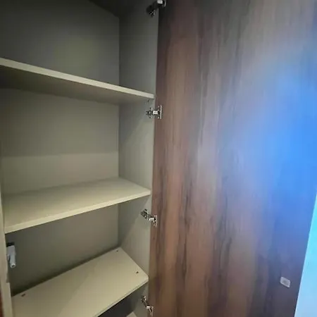 Διαμέρισμα New Luxurious Near Mall Of