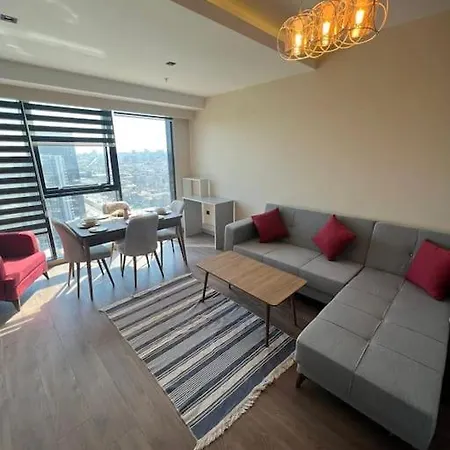 Διαμέρισμα New Luxurious Near Mall Of